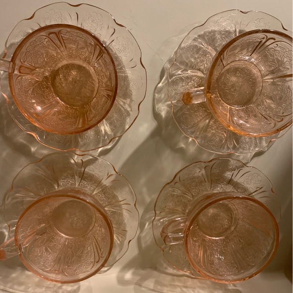 Vintage Pink Depression Glass Cherry Blossom Teacups and Saucers Set of 4 - Picture 7 of 10